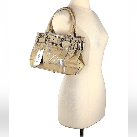 NWOT Burberry Beige Patent Quilted Leather Satchel Handbag - Picture 3 of 10
